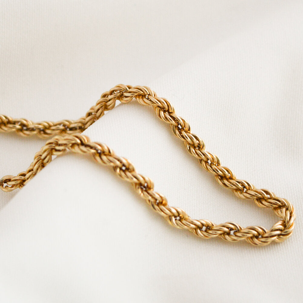 Style on sale gold chain